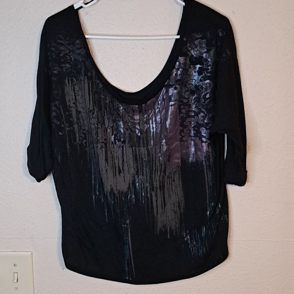 Decree shirt size large